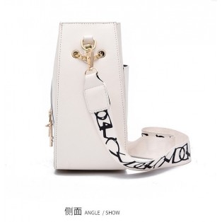 3936 WOMEN SLING BAG